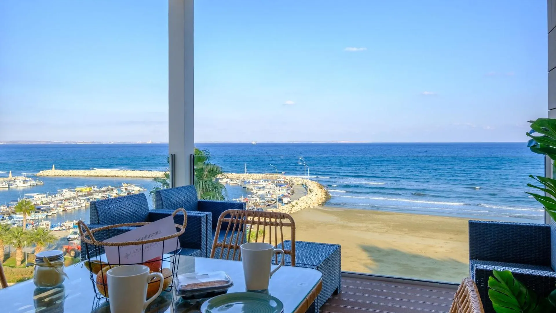 Lazuli Sea View Beachfront Ap 254 ラルナカ アパート