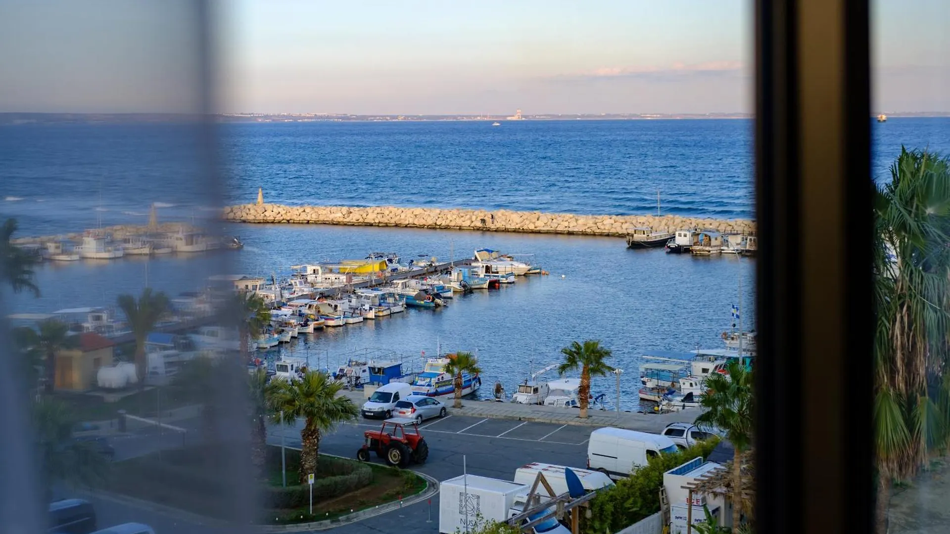 Lazuli Sea View Beachfront Ap 254 Larnaca 0*,