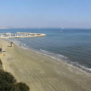 Apartman Stadem, Lárnaka